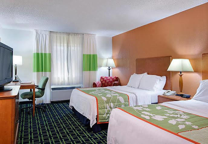 Fairfield Inn And Suites By Marriott Tampa North Zewnętrze zdjęcie